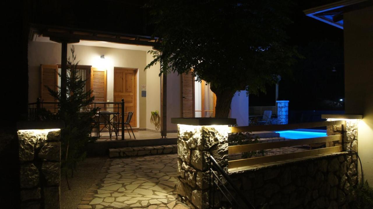 Saint George Vila Nikiana