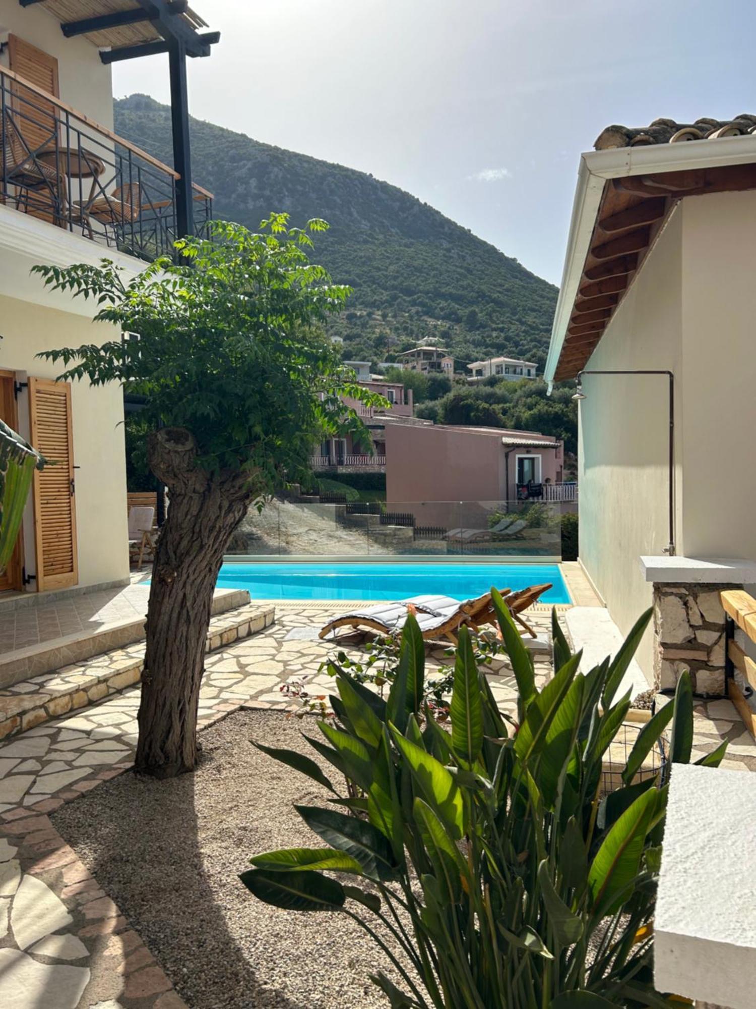 Villa Saint George Nikiana