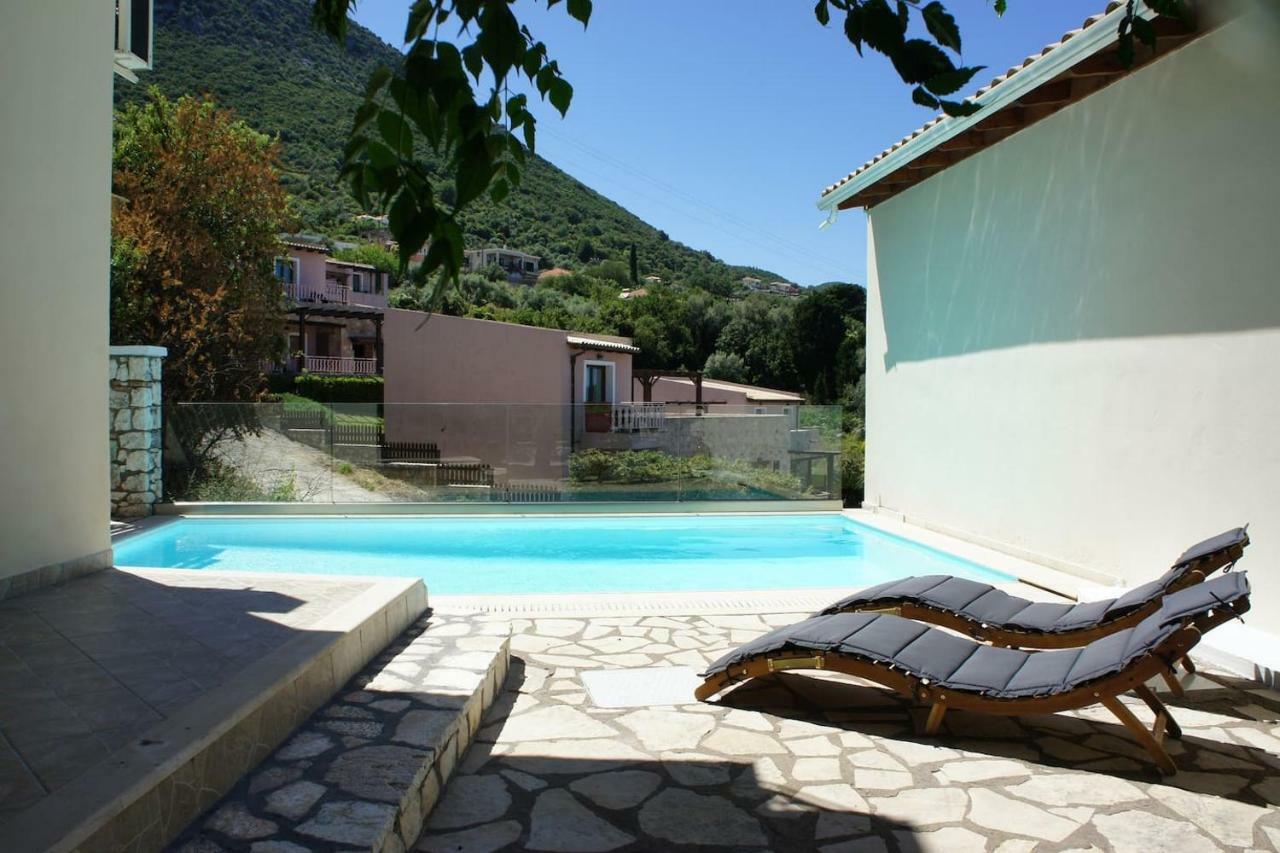 Villa Saint George Nikiana